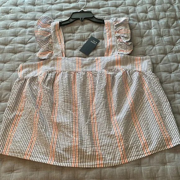 Crown & Ivy top - Picture 2 of 6